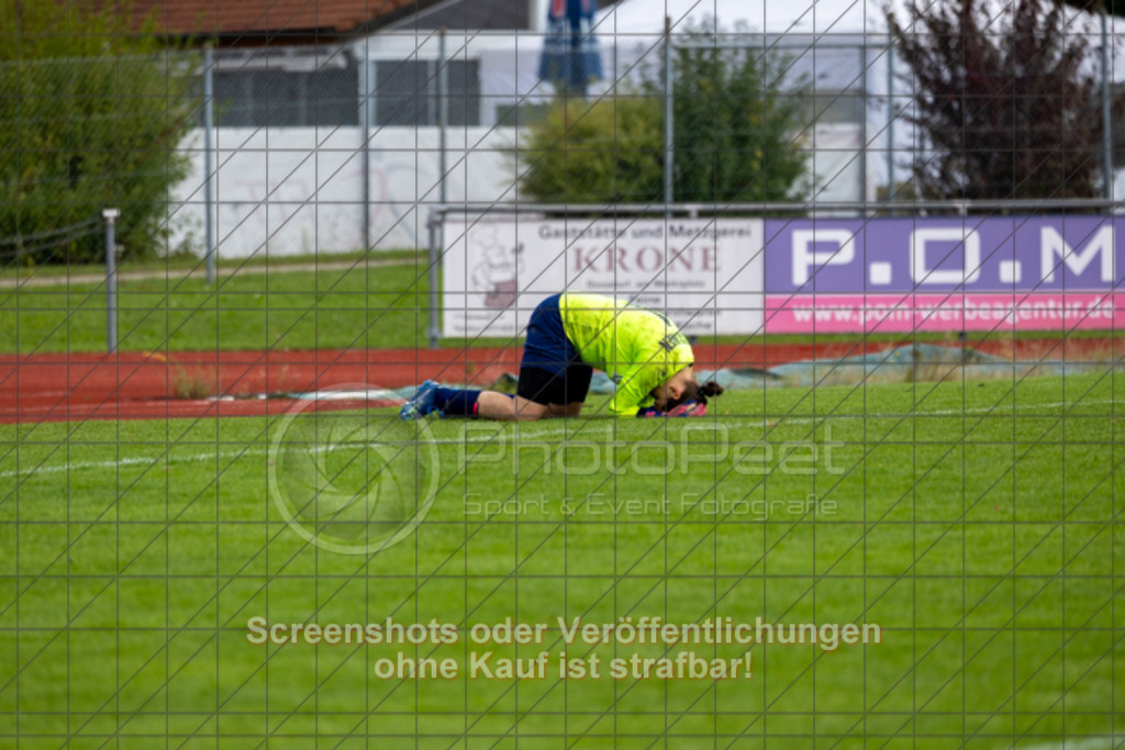 20250928_124603_0240 | #,1.FC Donzdorf II (schwarz) vs. FC Esslingen (weiß), Fussball, Frauen-Quali Bezirksliga - Bezirk Neckar/Fils, 03. Spieltag, Saison 2025/2026, Rasenplatz Lautertal Stadion, Süßener Straße 16, 73072 Donzdorf, 28.09.2025,Foto: PhotoPeet-Sportfotografie/Peter Harich
