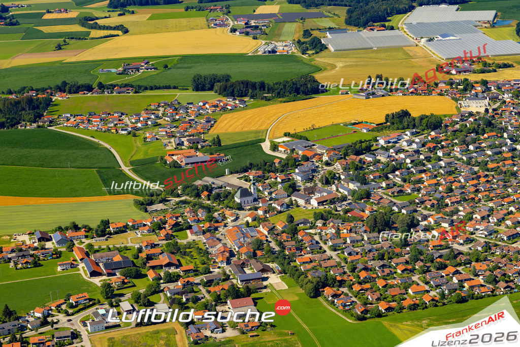 Das Luftbild der Stadt Kirchweidach wurde 2022 vom Flugzeug heraus erstellt (keine Drohnen-Aufnahmen) Aufnahmehöhe ca.450 Meter- hohe Bildauflösung und Druck-Qualität. Garantiert!