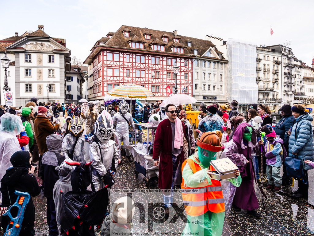 Chendermonschter 2026 | Stimmungsvolle Fotokunst aus Luzern. Erlebe den Pilatus, den See und die Stadt Luzern in exklusiven Aufnahmen in der Fotogalerie & Shop. - Realisiert mit Pictrs.com