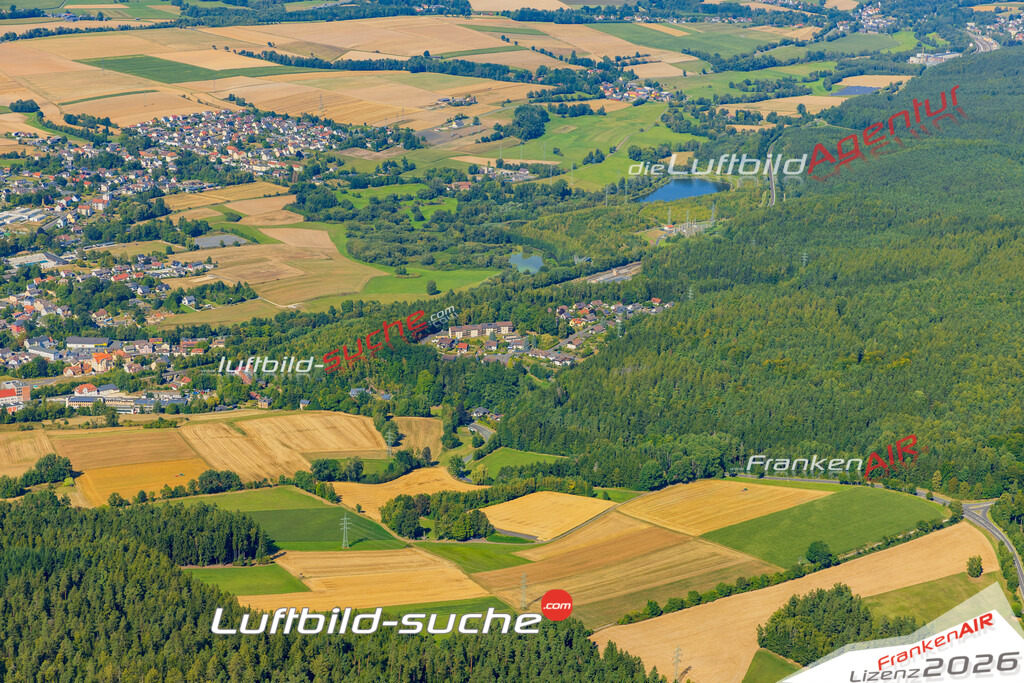 Luftaufnahme von Arzberg Vs Google Maps- Die Luftaufnahme wurde 2025 vom UL-Flugzeug heraus erstellt ( keine Drohne ) - Hochauflösende Luftaufnahme - für professionelle Ausdrucke geeignet. Die Geschenkidee !Mit Lizenz und Bildrechte bestellbar