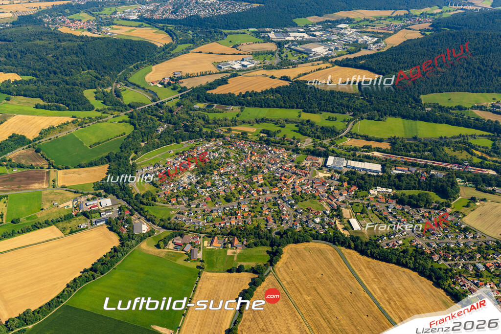 Luftbild der Stadt Malsfeld - Die Luftaufnahme wurde 2025 vom UL-Flugzeug heraus erstellt ( keine Drohne ) - Hochauflösende Luftaufnahme - für professionelle Ausdrucke geeignet. Die Geschenkidee !Hier alle&nbsp;Infos zur Lizenzierung der LuftaufnahmeWir fliegen auch dieses Jahr wieder in Ihre Region um Luftbilder zu erstellen.- Luftbild anfragen