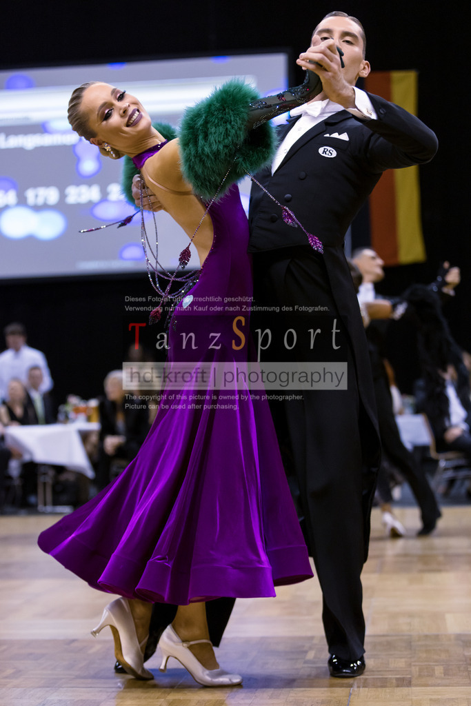 20241102_DM_HGR_Std_15835 | Tanzsportbilder, Standardtanz, Lateintanz, WDSF, DTV, LTVB, dancecomp, goc, hessen tanzt, blaues band der spree, walzer, tango, wiener walzer, slowfox, quickstepp, samba, rumba, cha-cha-cha, paso doble. jive, hd-kroft photography, turniertanzsport