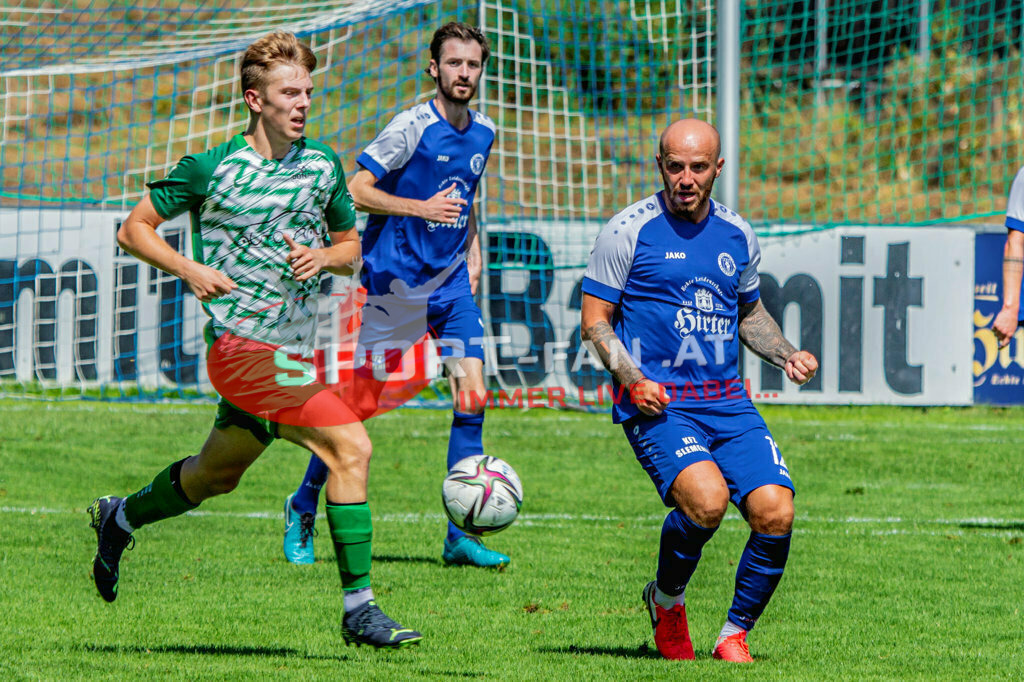 ASV Klagenfurt - Donau Klagenfurt | Leo Petzner (SV Donau Klagenfurt #9) Daniel Kolbitsch (ASV Klagenfurt #4) Said Djulic (ASV Klagenfurt #12) ; ASV Klagenfurt - Donau Klagenfurt am 31.07.2022 in Klagenfurt
(ASV Platz Annabichl), AUSTRIA, (Photo by Ernst Krawagner sport-fan.at) - Realisiert mit Pictrs.com