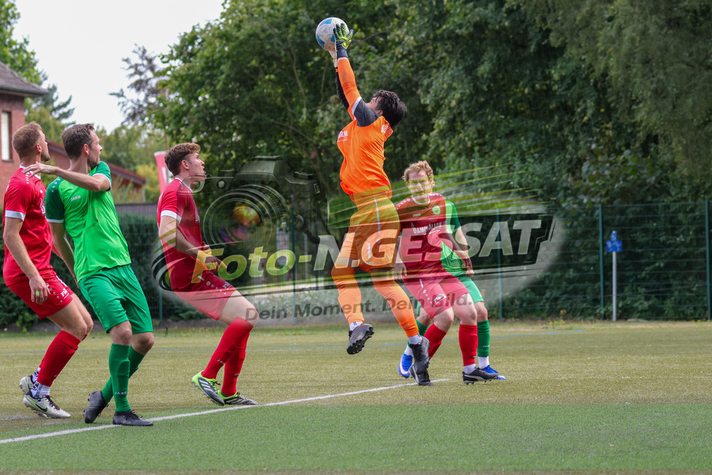 Bünder SV - TV Elverdissen | Auf dem Bild zu sehen: rot Bünder SV TW: Lukas Hasse Bünder SV, TV Elverdissen, Saison 26/27, Kreisliga A, Bünde, Deutschland - Realisiert mit Pictrs.com