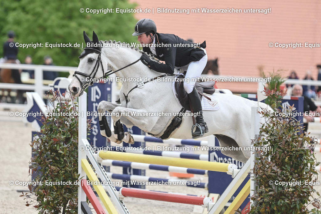 20230514_CCI4_Springen_0285 | equistock