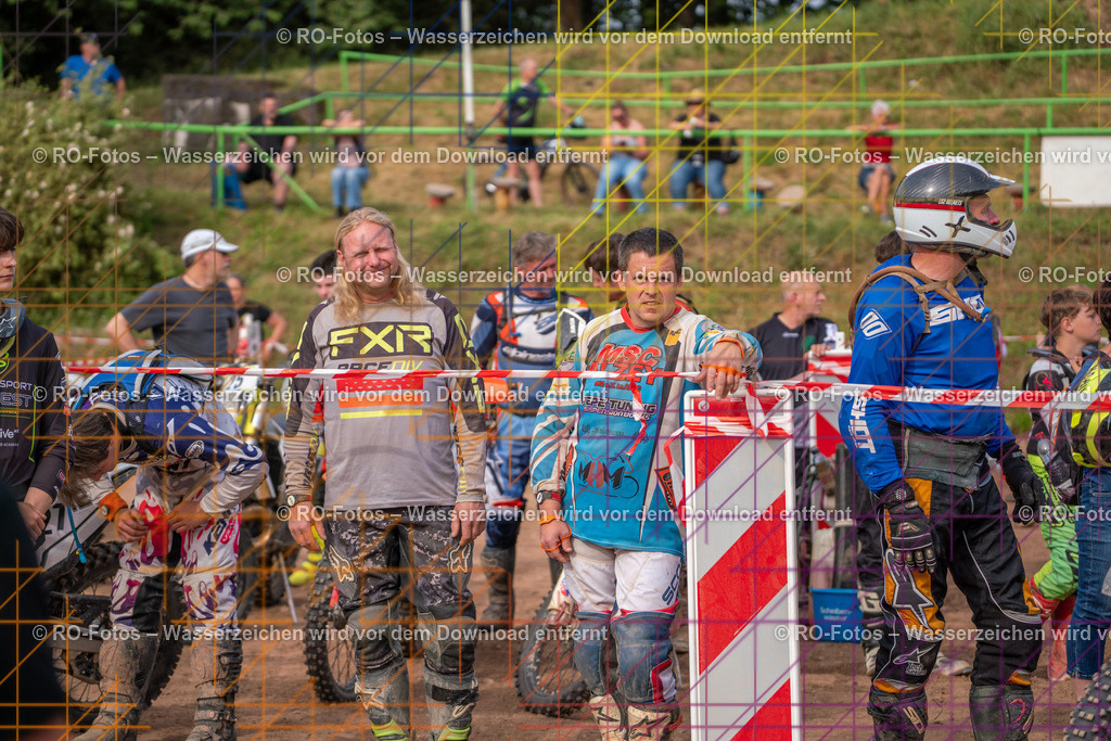 Niederwürzbach 4 Lauf-43 | Sportfotografie von RO-Fotos: Motorsport, Motocross, Enduro, Laufveranstaltungen und Triathlon. Professionelle Fotos von Sportlern und Events. - Realisiert mit Pictrs.com