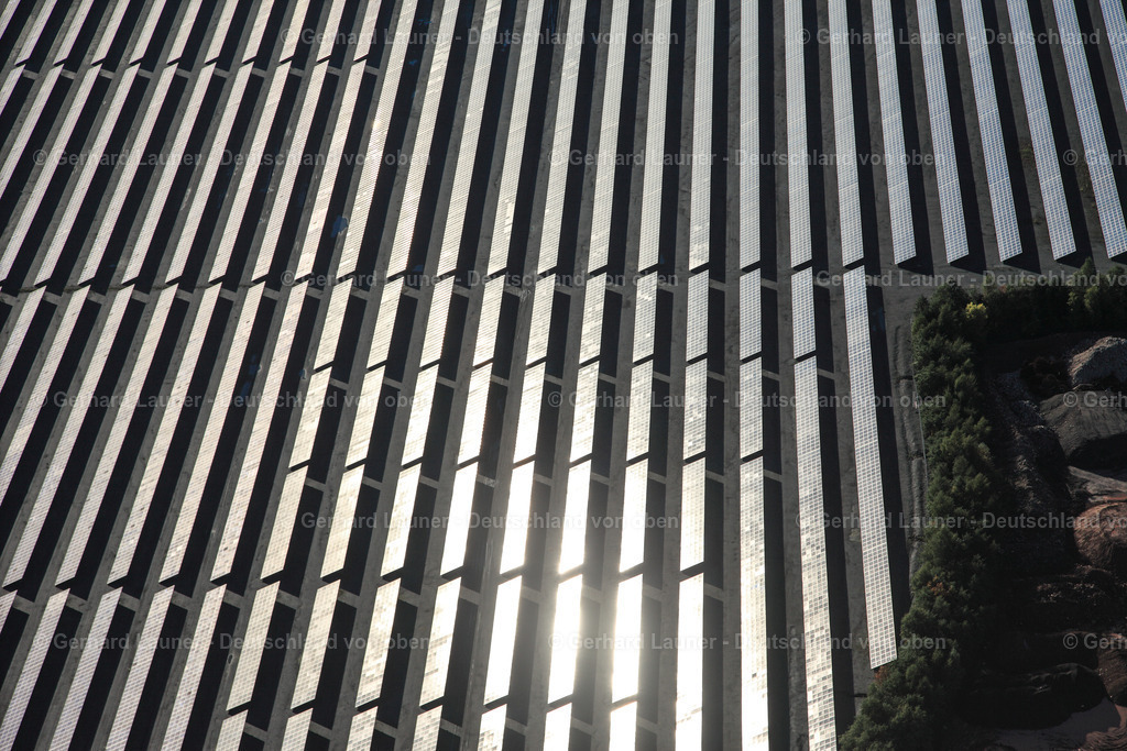 3070510 | Online-Shop für Luftbilder aus Deutschland. Seit über 45 Jahren baut Gerhard Launer das Luftbildarchiv mit unterschiedlichsten Themen stetig weiter aus.