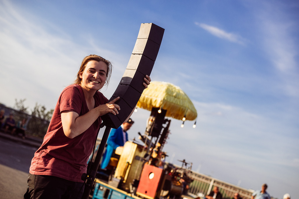 Universal Druckluft Orchester | Das Universal Druckluft Orchester mit Peter Till am Forte Belvedere Leisnig zum Festival Hallo Leisnig 2022. - Realisiert mit Pictrs.com