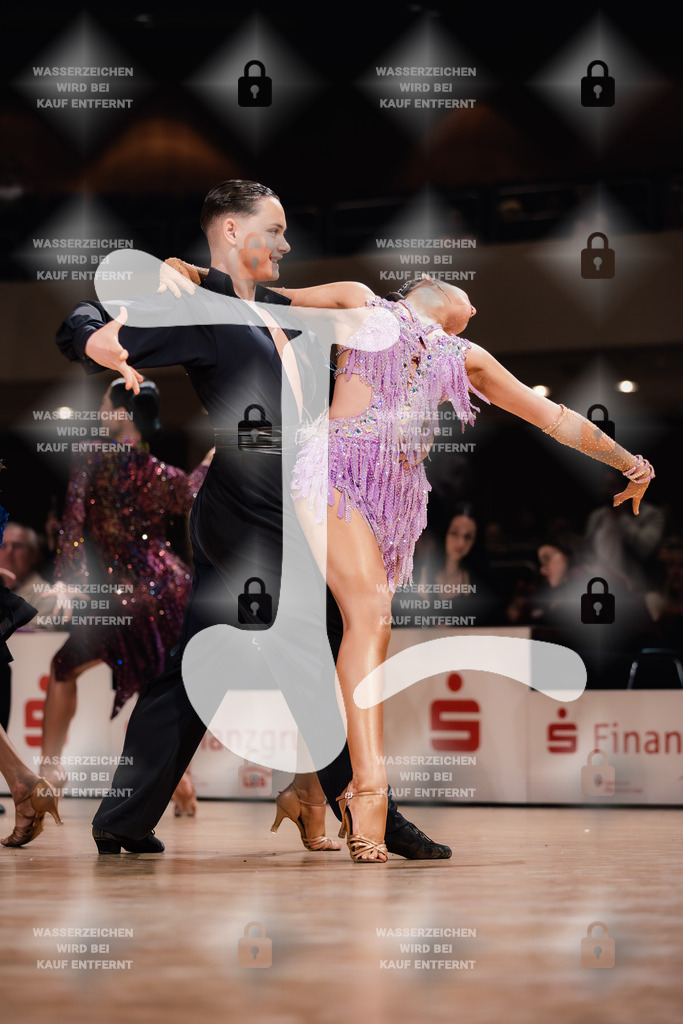 Goldstadtpokal 2025 - WDSF Open Latin Youth 12th (84) Marian Lungu _ Bianca Stefana Condopol (Romania)-2025-01-25-7163 | Webshop for digital downloads and prints of dance sport, event & show photographer Julian Link - Realisiert mit Pictrs.com