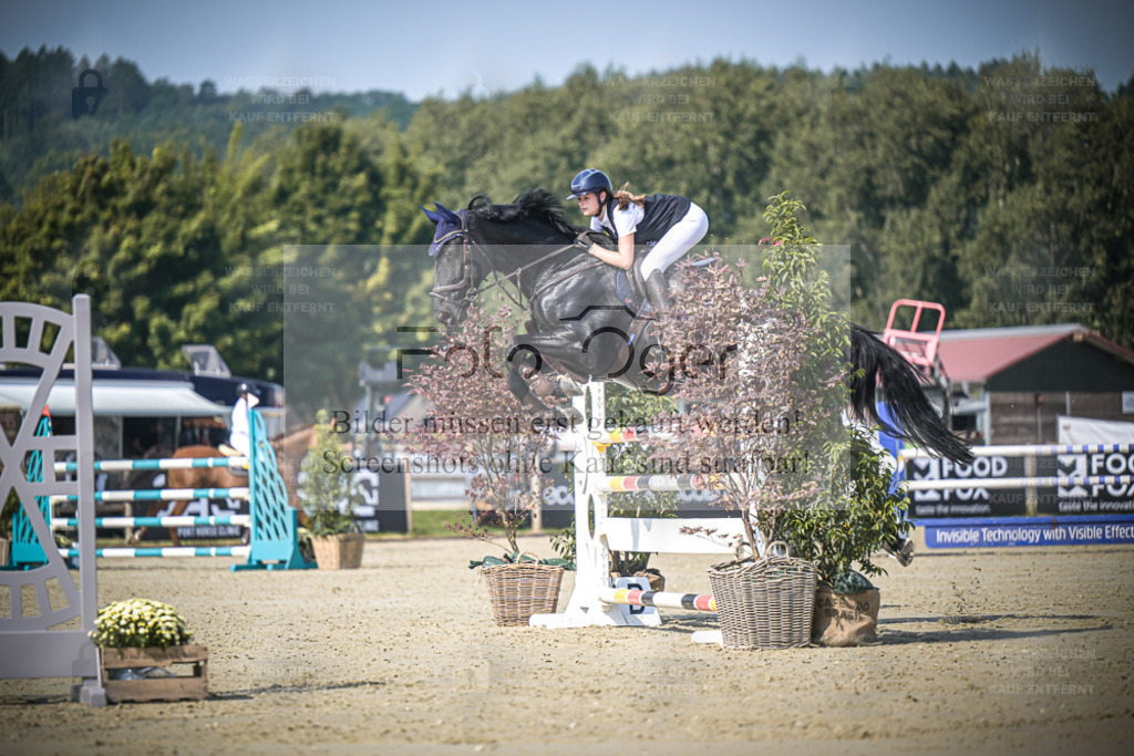 DOS_0528 | Entdecke hochwertige Reitturnierfotos von Foto Oger. Professionell, emotional und authentisch – jetzt Lieblingsmomente im Shop bestellen. - Realisiert mit Pictrs.com