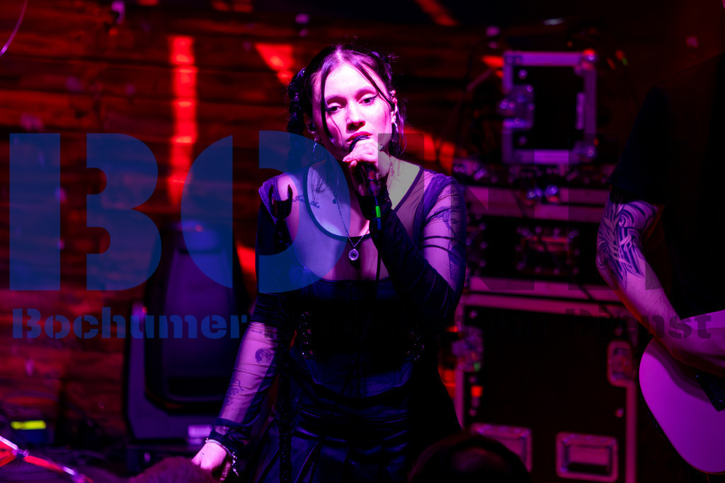 SES_LESEHO20250227-7 | bond - Realisiert mit Pictrs.com