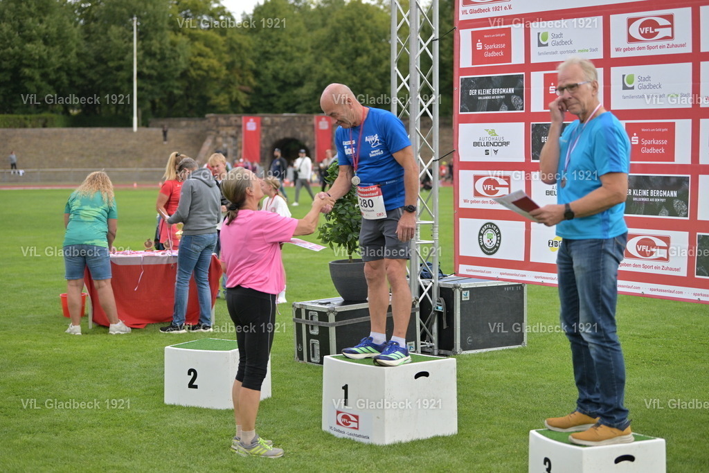 2026-08-23_Sparkassenlauf_Siegerehr_KH_00046 | Die Fotografen - Realisiert mit Pictrs.com