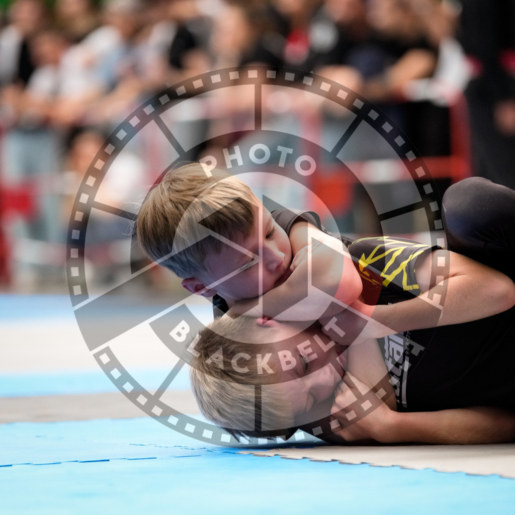 20250920PBB4097 | Athletes compete during the AJP Tour Hamburg International Jiu-Jitsu Championship, on September 20, 2025 in Hamburg, Germany. © Chiara Dazi / photoblackbelt