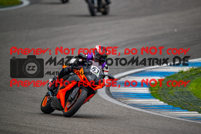 MaZZes_FotoMatrix_240701_6007705_7061 | INST