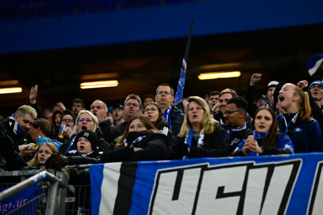 Fußball I Frauen I Saison 2025-2026 I DFB-Pokal I Achtelfinale I Hamburger SV - Bayer 04 Leverkusen I 16725 | Der Sportfotograf. - Realisiert mit Pictrs.com