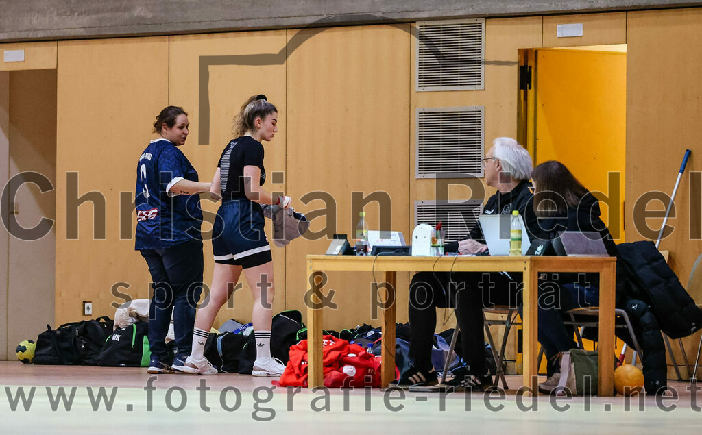 2024-02-03_085_SpVgg_Altenerding_gegen_SpVgg_Erdweg | Erding, Deutschland, 03.02.2024:
Handball, Bezirksoberliga Frauen Altbayern 2023 / 2024, 13. Spieltag, SpVgg Altenerding gegen SpVgg Erdweg, Endergebnis: 25:21

Gesine Buchner (SpVgg Erdweg, #11)

Foto: Christian Riedel / fotografie-riedel.net