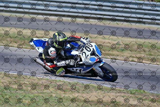 26bt04-0062 | markuskiefer.com - Realisiert mit Pictrs.com