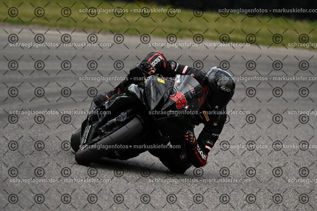 25bt02-0975 | markuskiefer.com - Realisiert mit Pictrs.com
