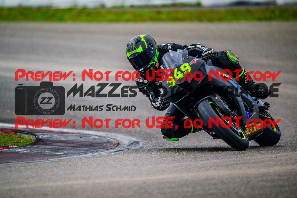 MaZZes_FotoMatrix_240910_6007705_3797 | WEISS