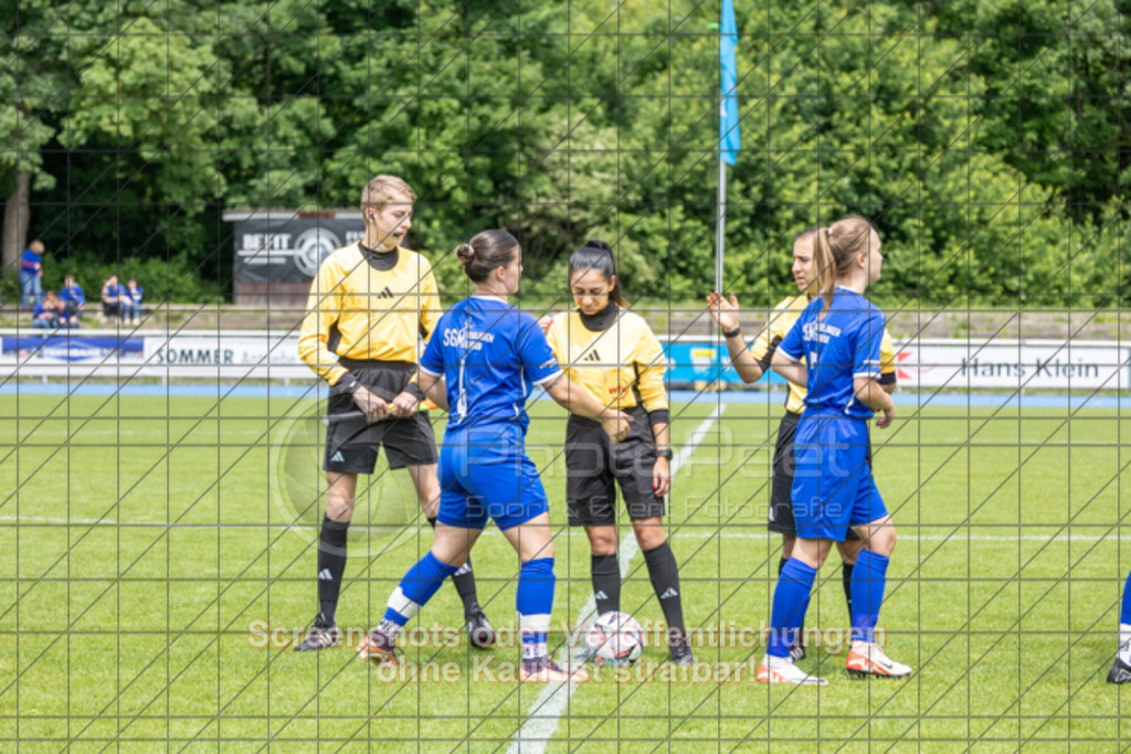 20250529_130028_0351 | #,  SGM Wendlingen-Ötlingen II (blau) vs. 1.FC Donzdorf II (schwarz), Fussball, Frauen-Bezirkspokal Finale Saison 2024/2025, Rasenplatz VfL Stadion Kirchheim, Jesinger Straße 105, 73230 Kirchheim, 29.05.2025 - 13:00 Uhr,Foto: PhotoPeet-Sportfotografie/Peter Harich