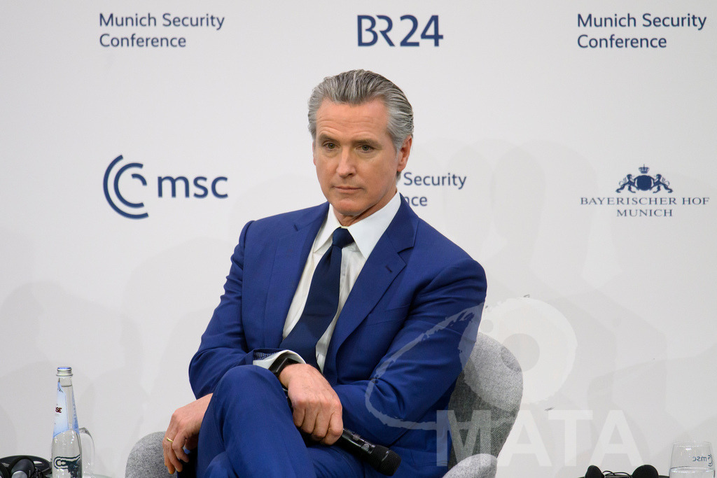 _DWA6055 | MATA IndoCon - Realisiert mit Pictrs.com