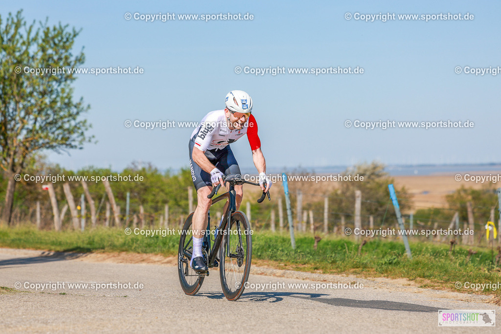 605_AR6_8185 | Neusiedlersee Radmarathon 2026@sportshot_your_pictrs #yourpictures#roadtowm2029 #nrm #neusiedlerseeradmarathon #neusiedlersee #neusiedlerseetourismus #burgenland #mörbisch #nrm26 #burgenlandtourismus #voglundco #poweredbyburgenlandtourismus #radsport #rad #marathon #ucigranfondo #visitburgenland #ucigranfondoworldseries
