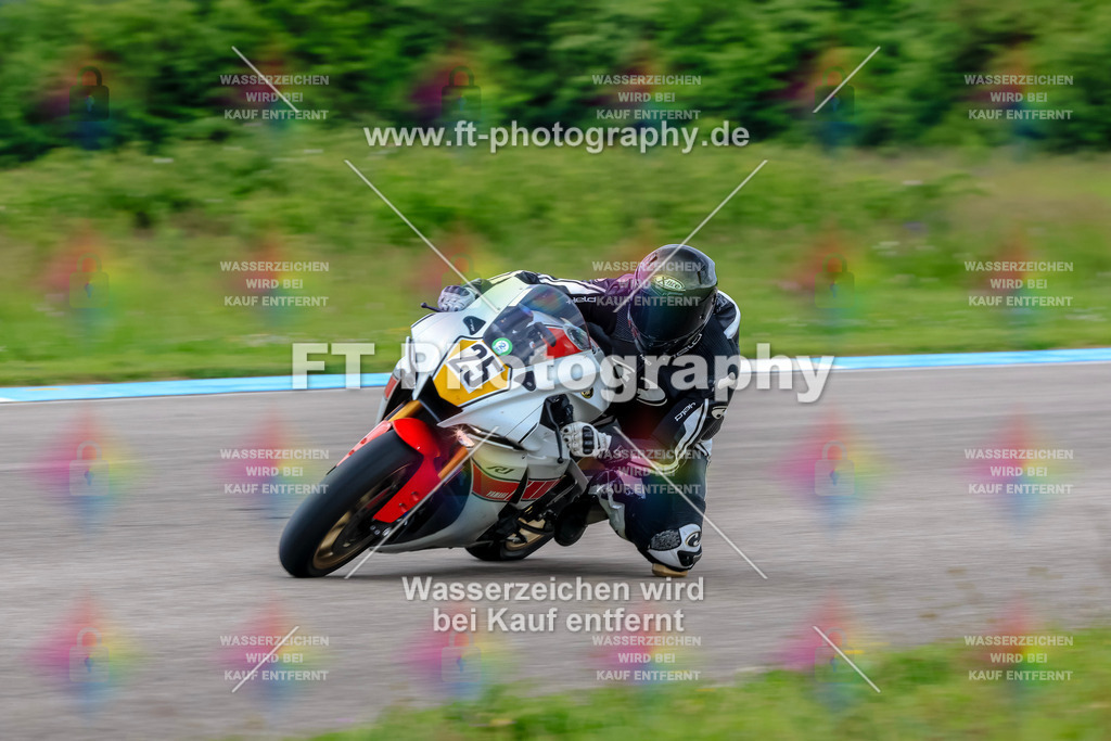 MotoTeam-3585 | Hier findet Ihr Bilder von Touristenfahrten auf der Nürburgring Nordschleife oder von anderen Veranstaltungen die ich besucht habe. Viel Spass beim Durch Schauen 