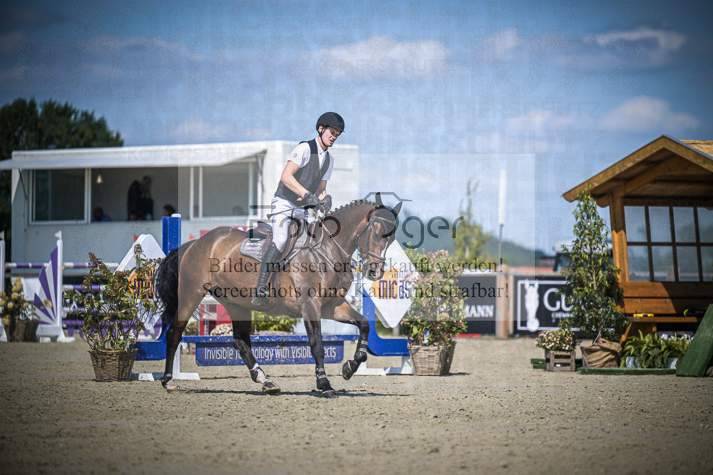 DOS_4262 | Entdecke hochwertige Reitturnierfotos von Foto Oger. Professionell, emotional und authentisch – jetzt Lieblingsmomente im Shop bestellen.Deutschlandweite Turnierfotografie. - Realisiert mit Pictrs.com