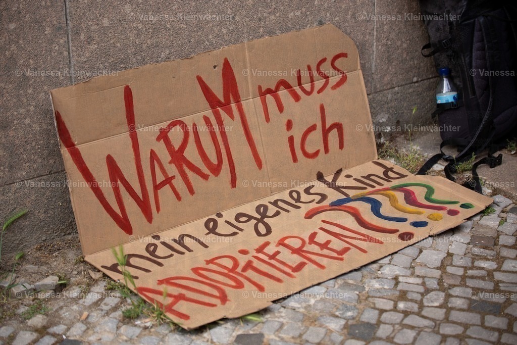 220517_IDAHOBITA_nodoption-20 | Vanessa Kleinwächter - Realisiert mit Pictrs.com