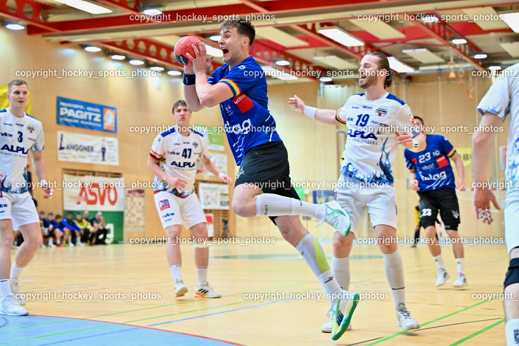 SC Ferlach vs. ALPA HC Hard | #35 JURANIC Jura Egon SC Ferlach, #19 SCHNABL Nico HC Hard, SC Ferlach vs. ALPA HC Hard, SC Ferlach vs. ALPA HC Hard am 30.04.2024 in Ferlach (Ballspielhalle Ferlach), Austria, (Photo by Bernd Stefan)