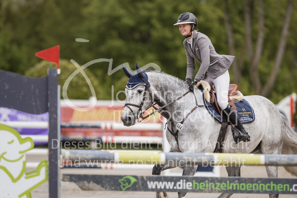 230520_MayDays_L-Spr-U25-455 | Deine schönsten Turniermomente als professionelle Fotos! Entdecke hochwertige Pferdesport-Fotografie im Online-Shop. Jetzt Fotos finden & bestellen!