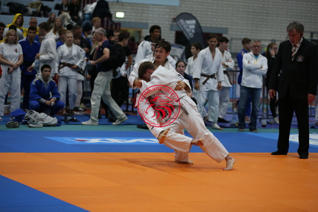 AT3Y2055 | Fotos vom Adler Cup - Pictures from Adler Cup

Hier findet Ihr alle Eindrücke und großen Momente der Adler Cup Wochenenden. Here you will find all impressions and great moments of the Adler Cup weekends. - Realisiert mit Pictrs.com