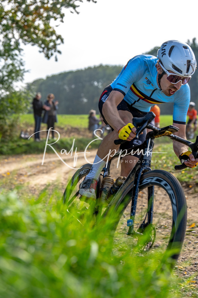 Ralf Eppink Photography 20251012_DSC04288 | Sportfotografie, Eventfotografie, Porträtfotografie, Radsport Fotograf, Triathlon Fotograf, Düsseldorf Fotograf, Köln Fotograf, Actionfotografie, Teamfotografie, Peoplefotografie, Business Portraits, Veranstaltungsfotografie, Reportagefotografie - Realisiert mit Pictrs.com