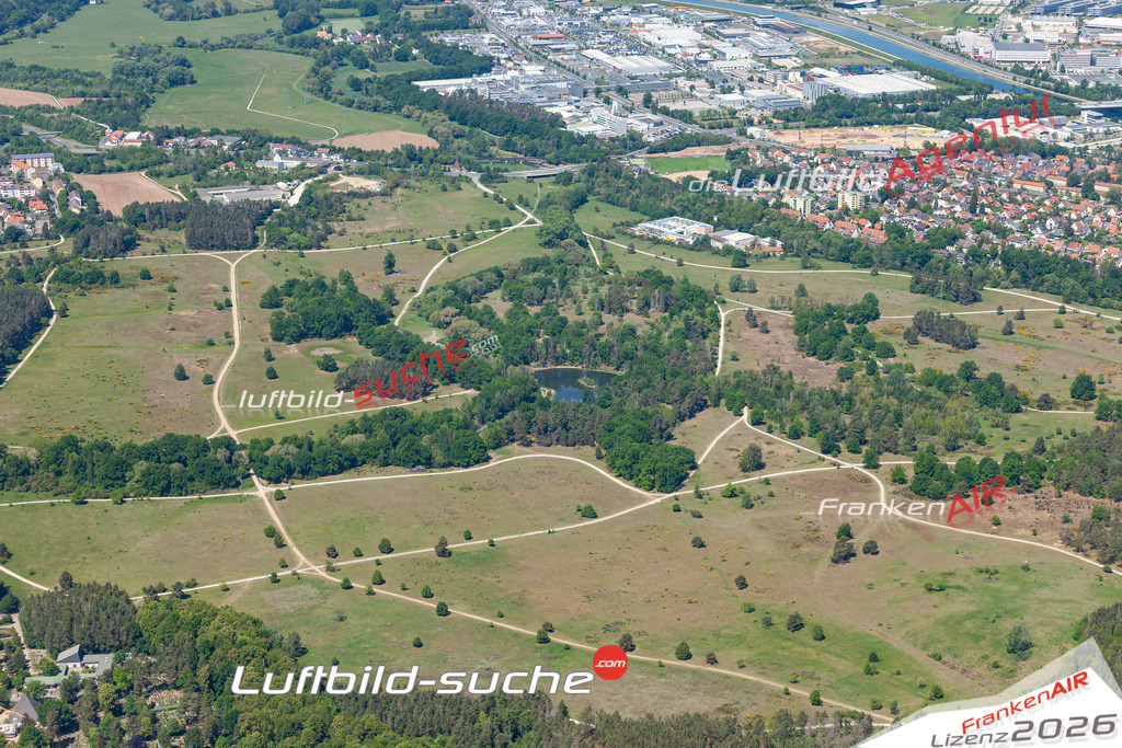 Aktuelles Luftbild von hainberg-unterasbach Oberasbach - Die Luftaufnahme wurde 2020 mittels UL-Flugzeug erstellt ( keine Drohne ) - hochauflösende Kamera-Systeme von  Canon -Beste Qualität - Für grossformatige Ausdrucke geeignet. Die Geschenkidee !