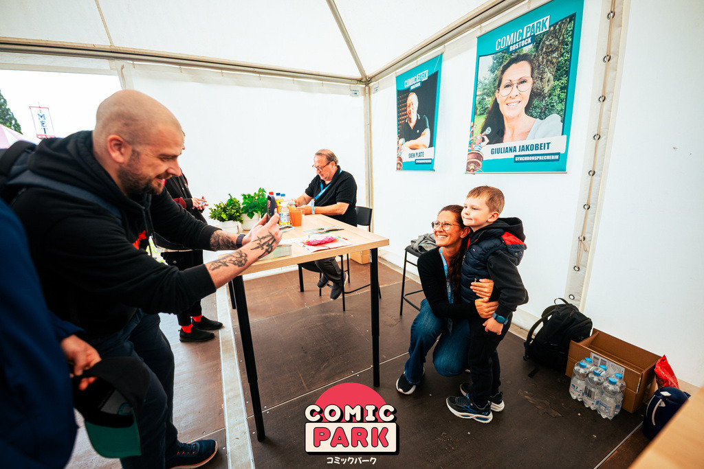 Tom Wenig -Comicpark ROS2026 SA-0057 | Hier findet ihr eure Fotografien und verschiedenste Motive zum Bestellen. - Realisiert mit Pictrs.com