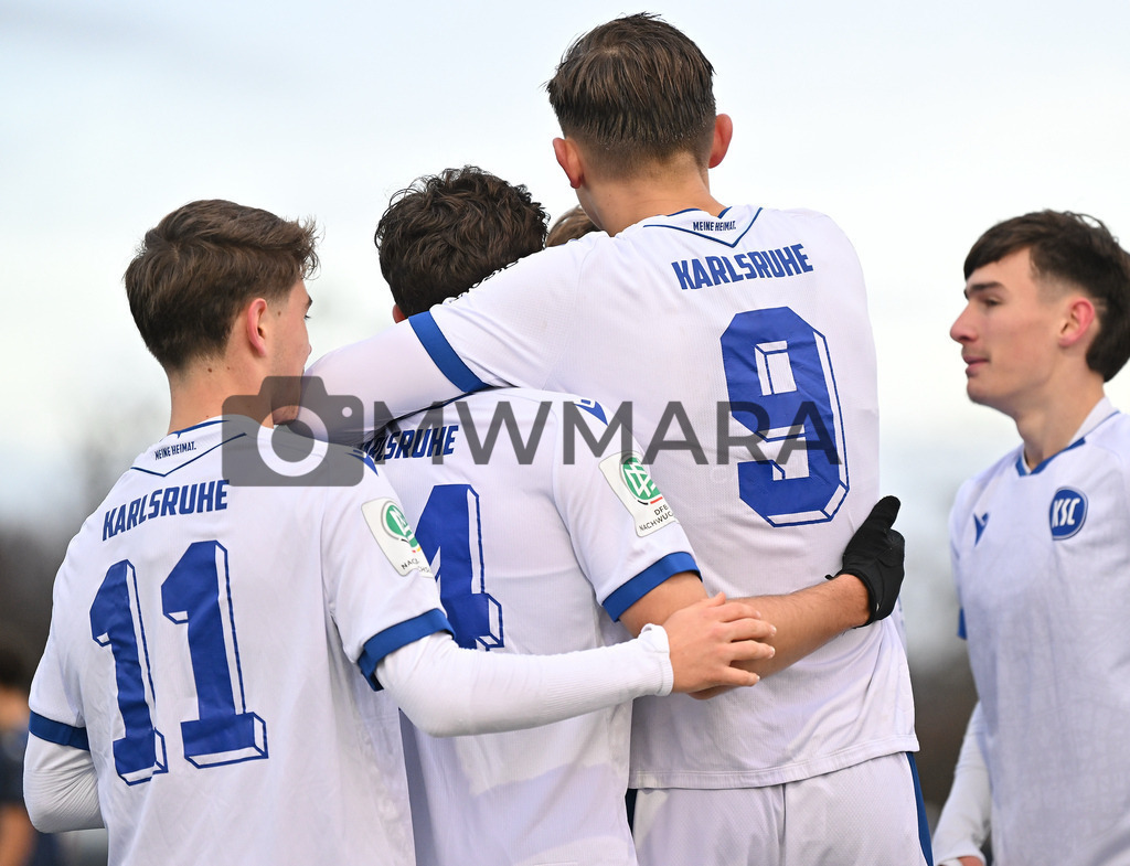 Fussball I Herren I Saison 2025-2026 I Bundesliga I 6. Spieltag I Eintracht Frankfurt - FC Bayern München  | MWMARA - Realisiert mit Pictrs.com