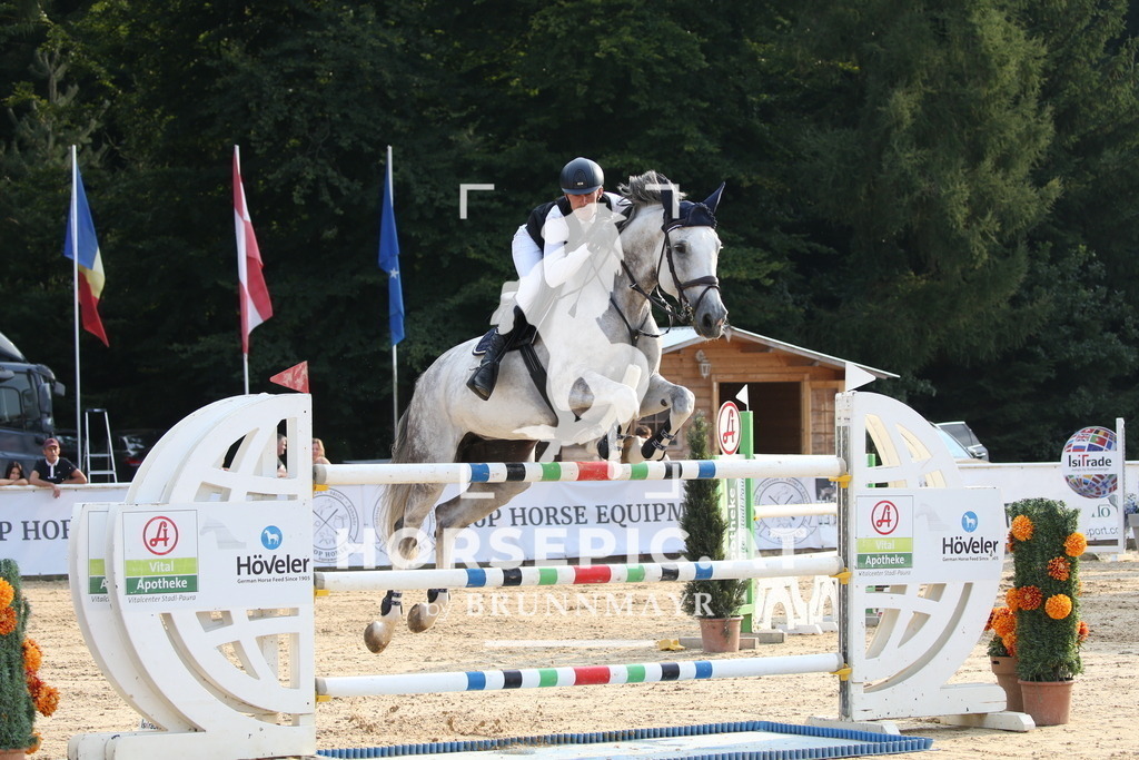 DL2Q5560 | Willkommen bei Brunnmayr - Design & Fotografie – Ihrem Spezialisten für Reitturniere und Pferdeveranstaltungen in Oberösterreich, Salzburg und Bayern! Seit über 17 Jahren sind wir leidenschaftlich dabei.