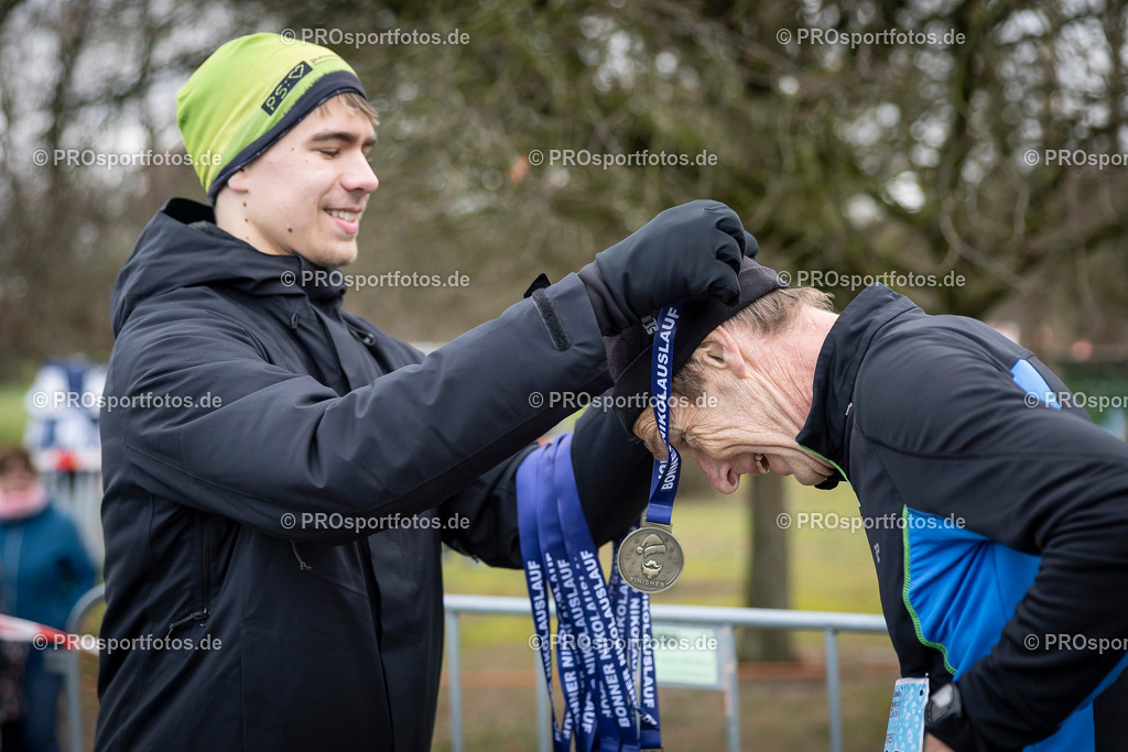 Bonner Nikolauslauf in Bonn, 08.12.2024 | Impressionen vom Bonner Nikolauslauf am 08.12.2024 in Bonn (Freizeitpark Rheinaue). Foto: BEAUTIFUL SPORTS/Axel Kohring