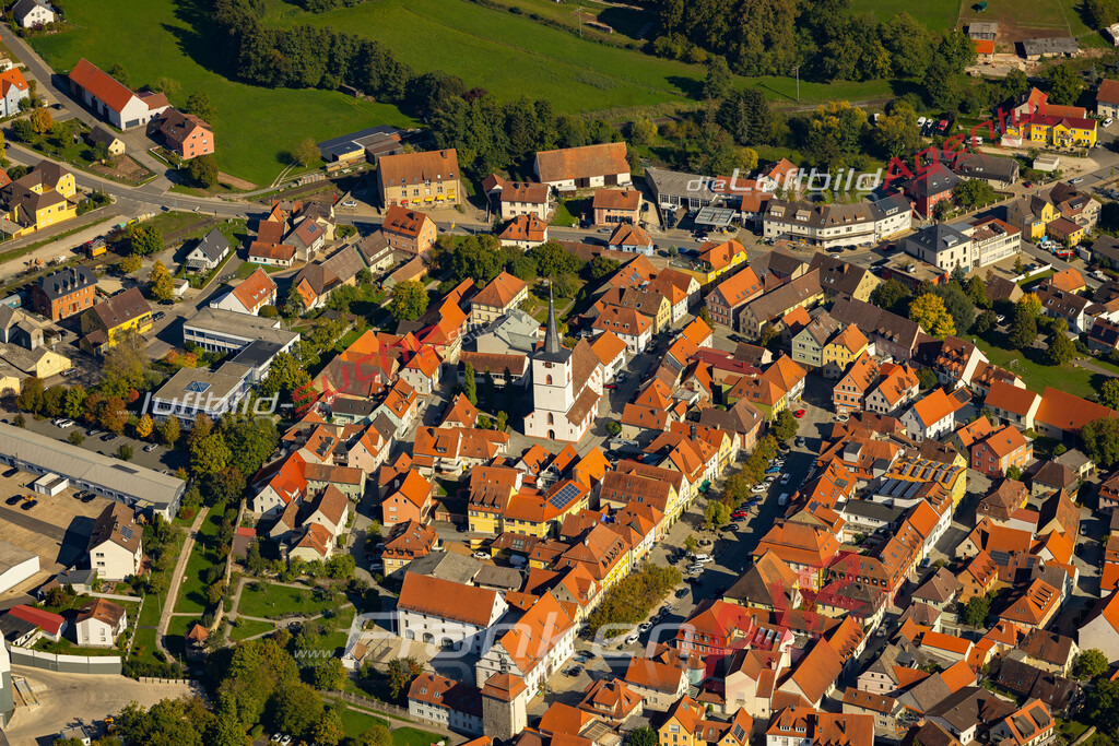 Aktuelles Luftbild von  Schlüsselfeld - Die Luftaufnahme wurde 2022 mittels UL-Flugzeug erstellt ( keine Drohne ) - hochauflösende Kamera-Systeme von  Canon -Beste Qualität - Für grossformatige Ausdrucke geeignet. Die Geschenkidee !