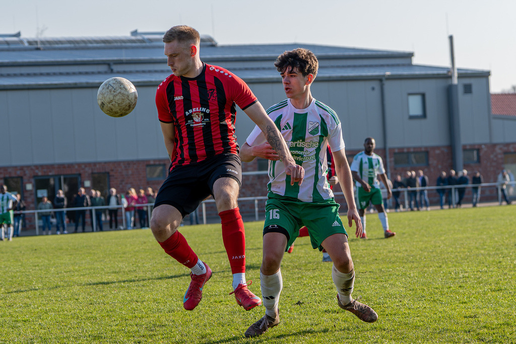 Fußball I Herren I Saison 2025-2026 I Bezirksliga Weser-Ems 4 I 24. Spieltag I TuS Lutten - TuS Frisia Goldenstedt I 13745 | jns.sportfotos - Realisiert mit Pictrs.com