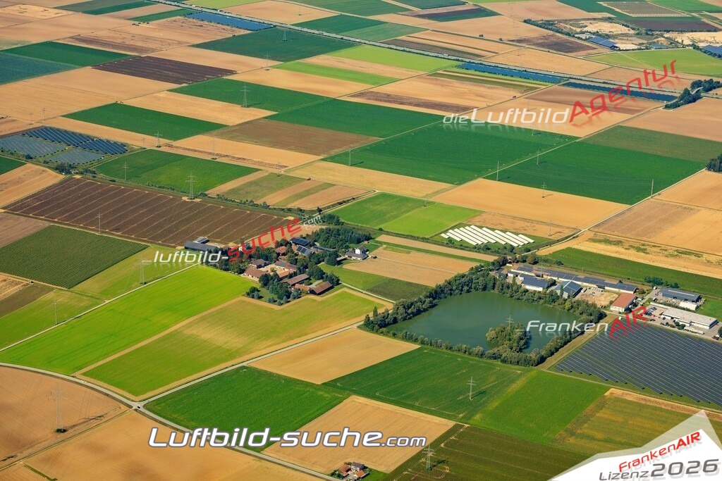 Das Luftbild zeigt : Eisenstorf Otzing - Die Luftaufnahme wurde 2023 vom UL-Flugzeug aus erstellt ( keine Drohne ) - Hochauflösende Luftaufnahme - Für grossformatige Ausdrucke geeignet. Die Geschenkidee !Mit Lizenz und Bildrechte bestellbar
