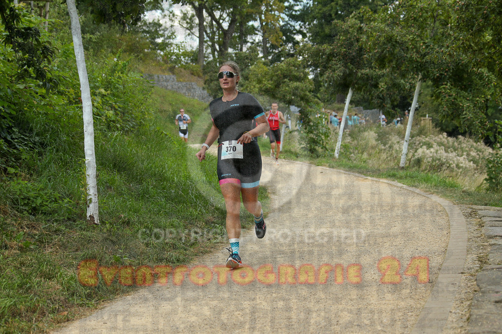 250824_1350_EX1_3898 | Sportfotografie im Rhein-Sieg Kreis, Köln, Bonn, NRW, Rheinland Pfalz, Hessen, etc. Unser Tätigkeitsfeld umfasst den Laufsport vom Volkslauf über den Marathon, Duathlon, Triathon bis zum Ultralauf wie Kölnpfad Ultra oder Schindertrail.