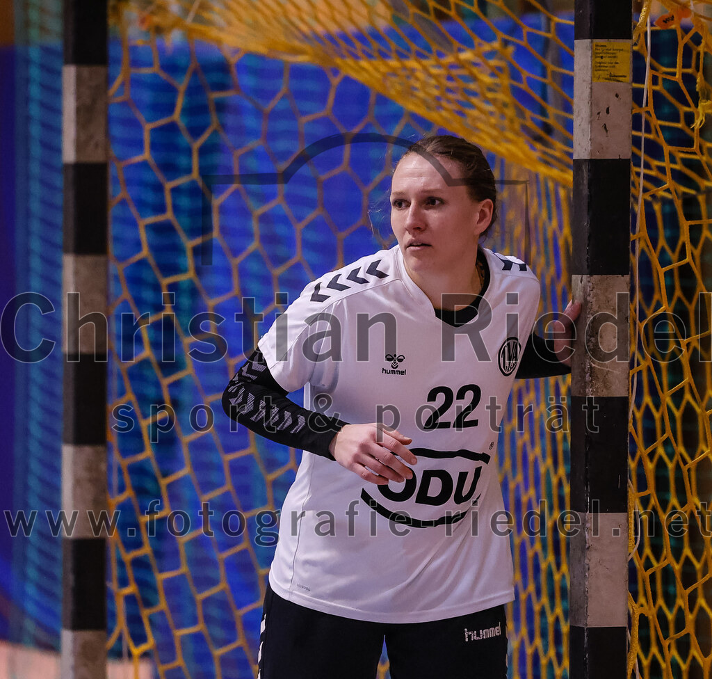 2025-01-18_016_SpVgg_Altenerding_gegen_TV_Altoetting | Erding, Deutschland, 18.01.2025:Handball, Bezirksoberliga Frauen Altbayern 2024 / 2024, 11. Spieltag, SpVgg Altenerding gegen TV Altötting, Endergebnis: 19:24Torfrau Juliane Grimme (TV Altötting, #22)Foto: Christian Riedel / fotografie-riedel.net