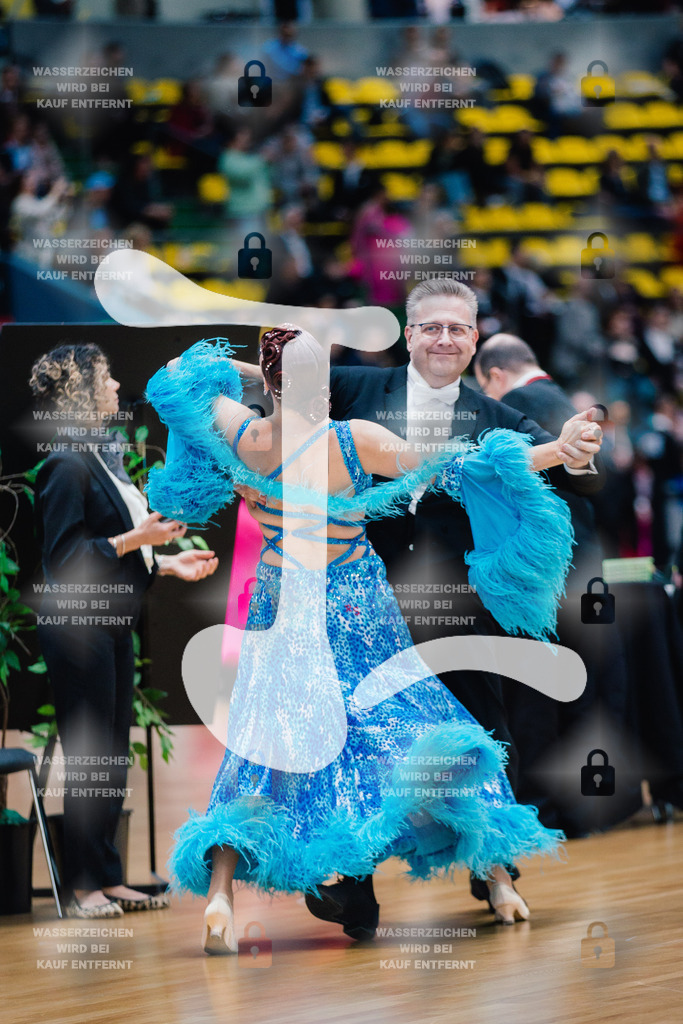 Hessen Tanzt WDSF Open Senior III Standard 99th (275) Lars Leschinger _ Julia Frangipani (TSZ Blau-Gold Casino Darmstadt)-2025-05-17-8231 | Webshop for digital downloads and prints of dance sport, event & show photographer Julian Link - Realisiert mit Pictrs.com