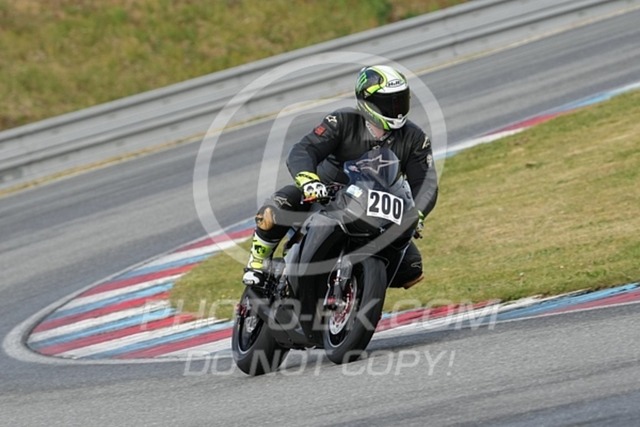 2024_05_03_PBK_12724 | Sportfotografie; SlowMotion; Video; Rennstrecke; Hafeneger; Speer; Racing; RSE; BMW; CBO; Trackday; Motorsportarena; Hockenheimring; Brno; Most; Barcelona; Valencia