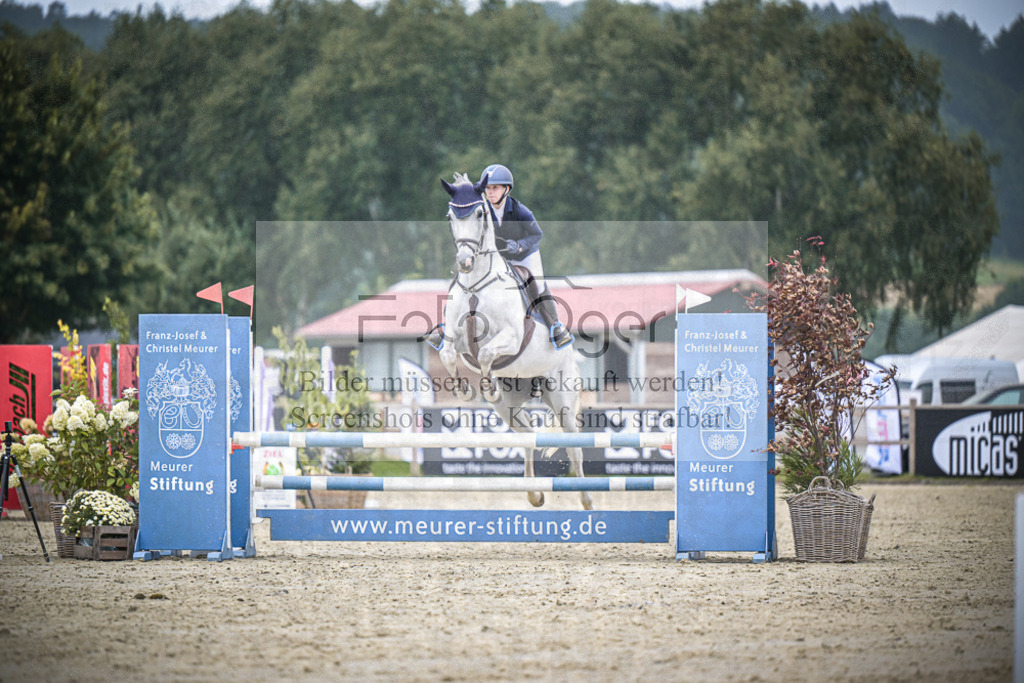 DOS_1227 | Entdecke hochwertige Reitturnierfotos von Foto Oger. Professionell, emotional und authentisch – jetzt Lieblingsmomente im Shop bestellen.Deutschlandweite Turnierfotografie. - Realisiert mit Pictrs.com