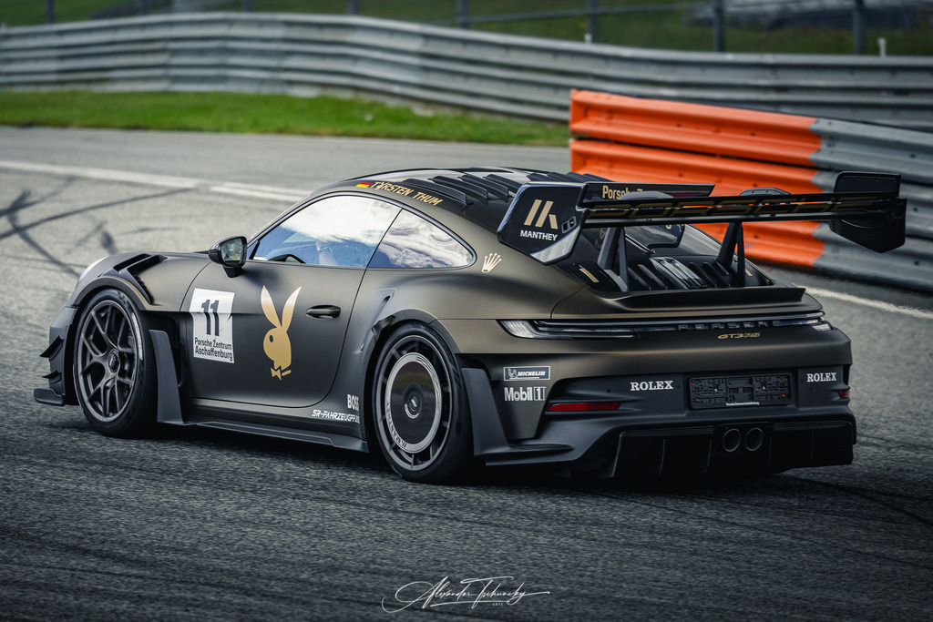 R6PZ2720 _Alexander Tschuncky | Entdecken Sie die faszinierende Welt von Alexander Tschuncky Arts: Kreative Fotografie, atemberaubende Automobilkunst und hochwertiger Bilderdruck. Lassen Sie sich inspirieren! - Realisiert mit Pictrs.com