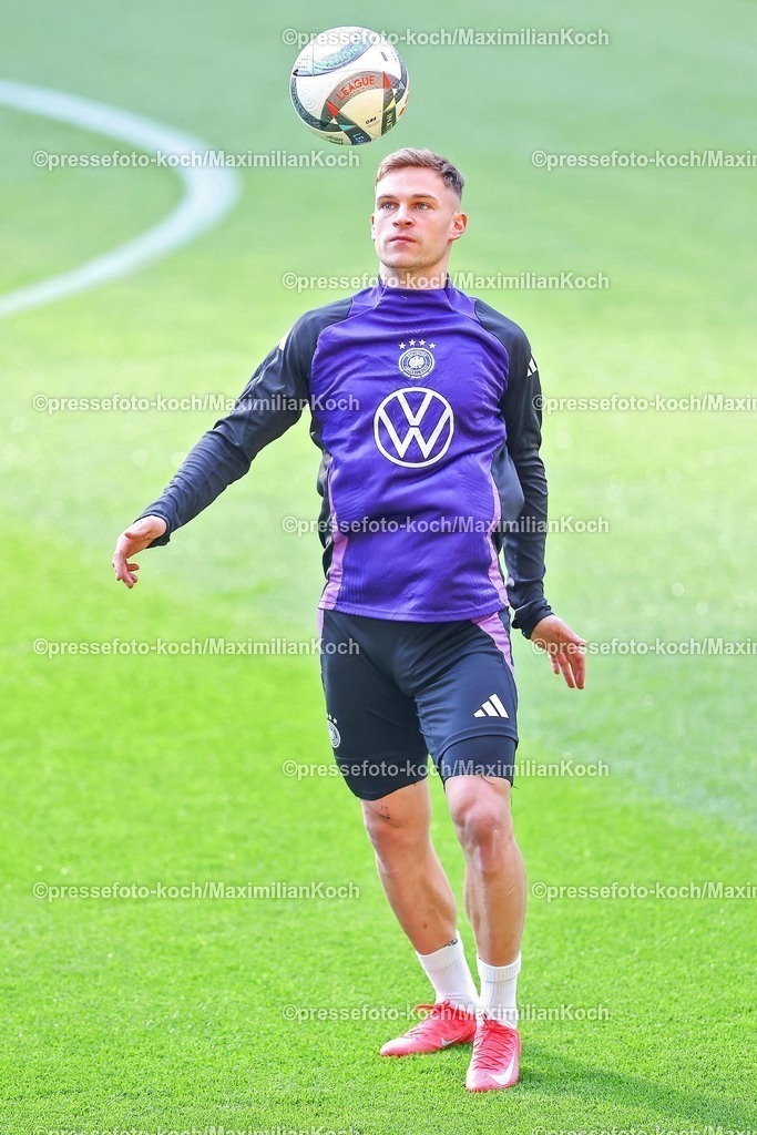 DFB22032502021 | 22.03.2025, Fußball, Abschlusstraining und Pressekonferenz vor dem Nations League  Viertelfinale Deutschland - Italien, Signal Iduna Park, Saison 2024 2025: Joshua Kimmich (GER #06) DFB regulations prohibit any use of photographs as image sequences and or quasi-video.