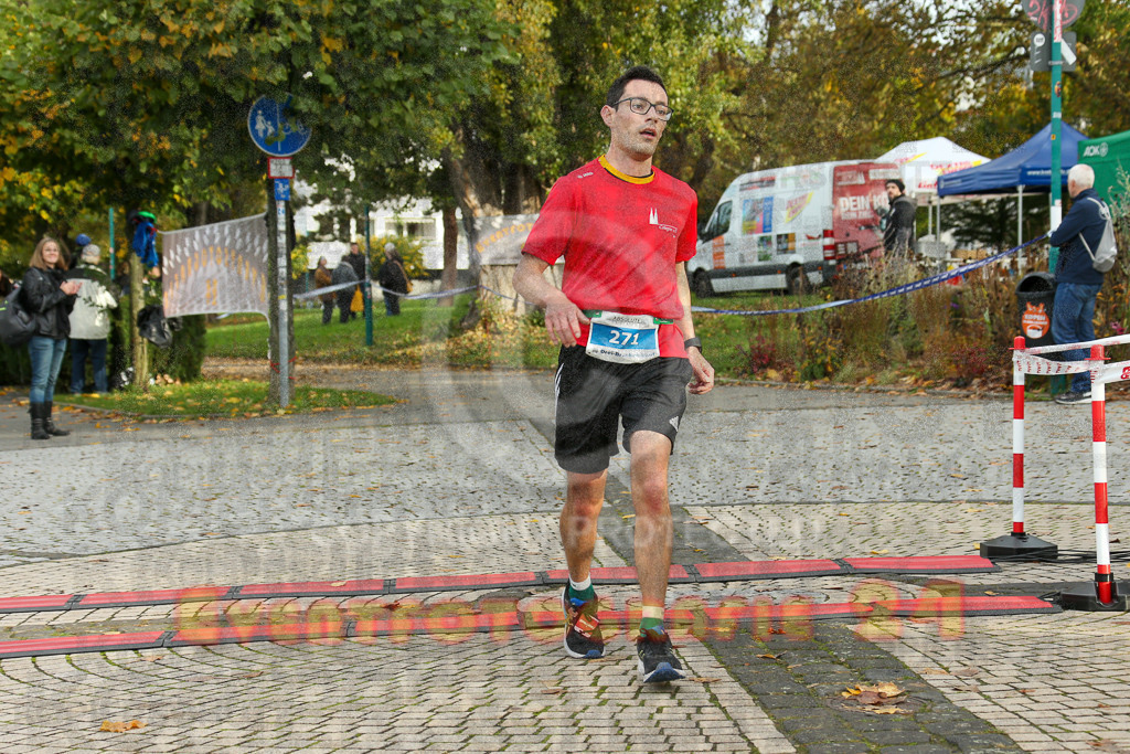 241020_1002_EX1_7583 | Sportfotografie im Rhein-Sieg Kreis, Köln, Bonn, NRW, Rheinland Pfalz, Hessen, etc. Unser Tätigkeitsfeld umfasst den Laufsport vom Volkslauf über den Marathon, Duathlon, Triathon bis zum Ultralauf wie Kölnpfad Ultra oder Schindertrail.