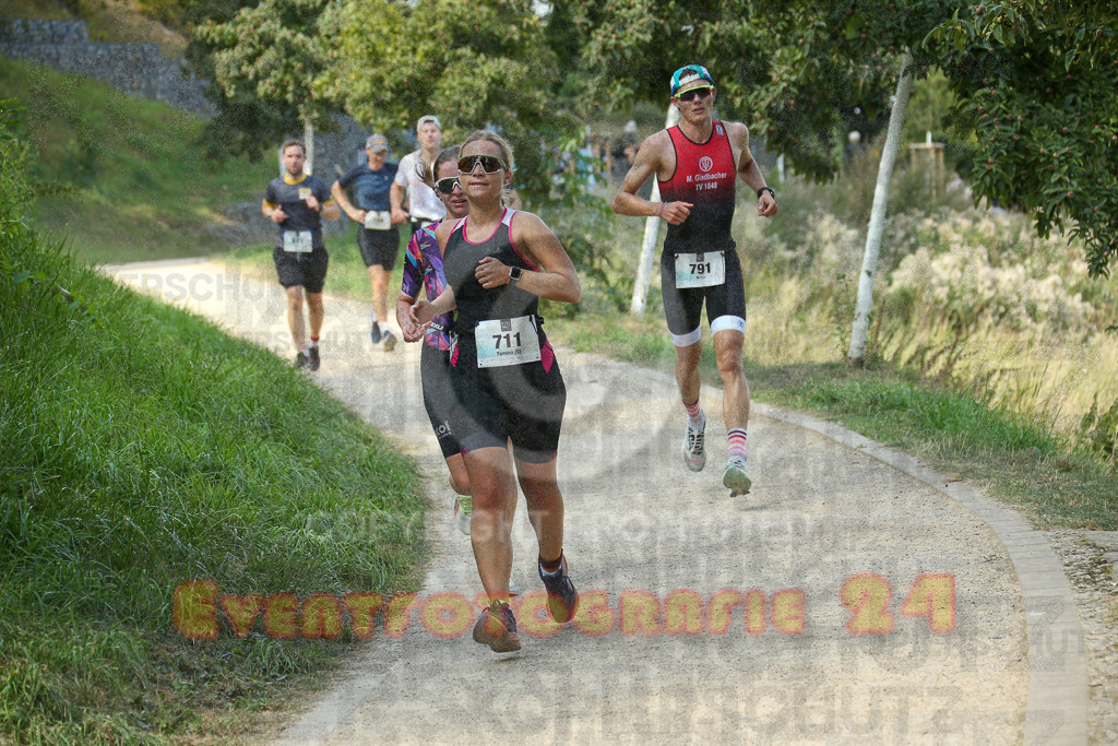 250824_1443_EX1_7281 | Sportfotografie im Rhein-Sieg Kreis, Köln, Bonn, NRW, Rheinland Pfalz, Hessen, etc. Unser Tätigkeitsfeld umfasst den Laufsport vom Volkslauf über den Marathon, Duathlon, Triathon bis zum Ultralauf wie Kölnpfad Ultra oder Schindertrail.